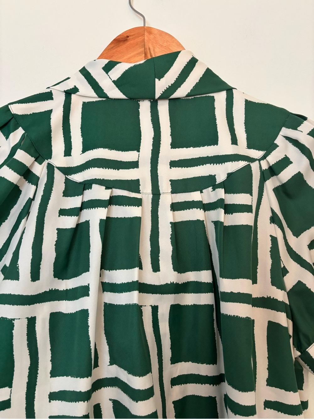 Banana Republic Green & White Grid Tie-Neck Short-Sleeve Blouse - Picture 5 of 5